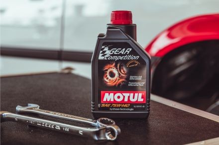 Performance Gear Oil for Extreme Pressure