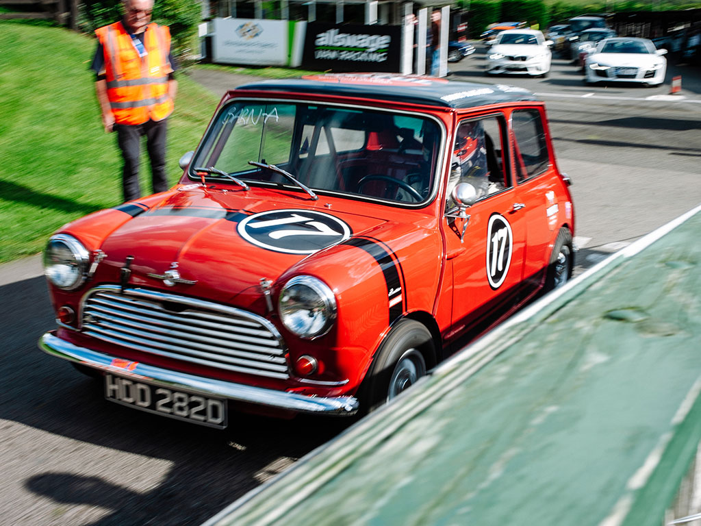/media/blog/library/club_motul_cmhc_roundup_blog_barn-a_mini.jpg