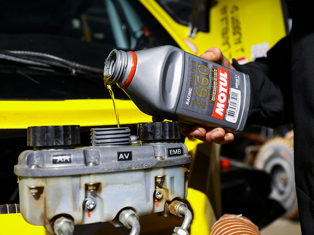 /media/blog/library/motul_rbf-660_blog_insert_1024x768_02.jpg